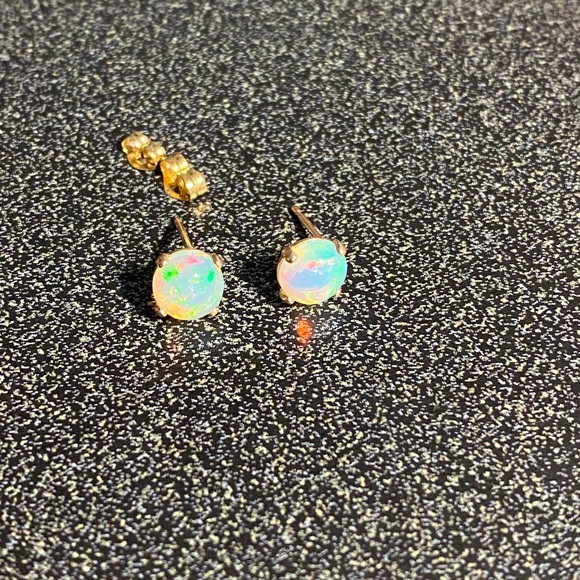 Vintage Exquisite 6MM Round Opal Cabochon Earrings - Picture 13 of 13
